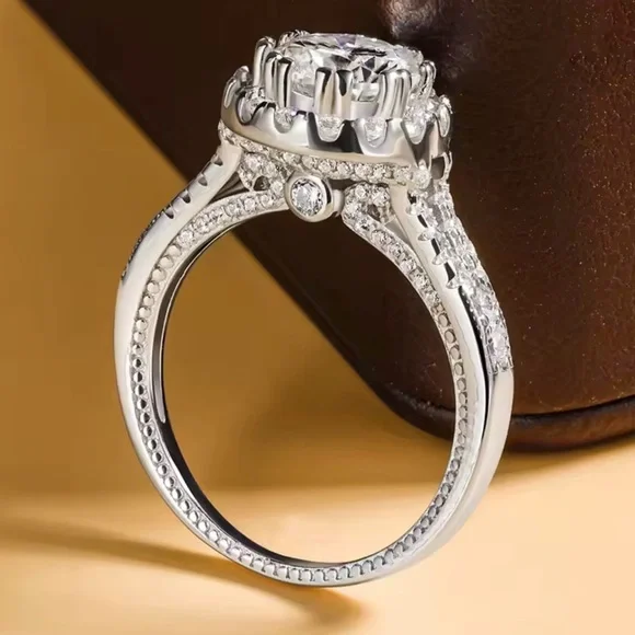 Elegant Silver Moissanite Ring 925 sterling silver plated - Picture 2 of 9